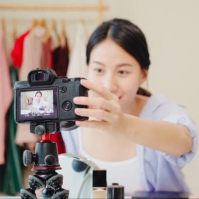 4. Interaksi Aktif dengan Pengguna